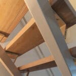 detail onderkant bloktrede landhuis eiken
