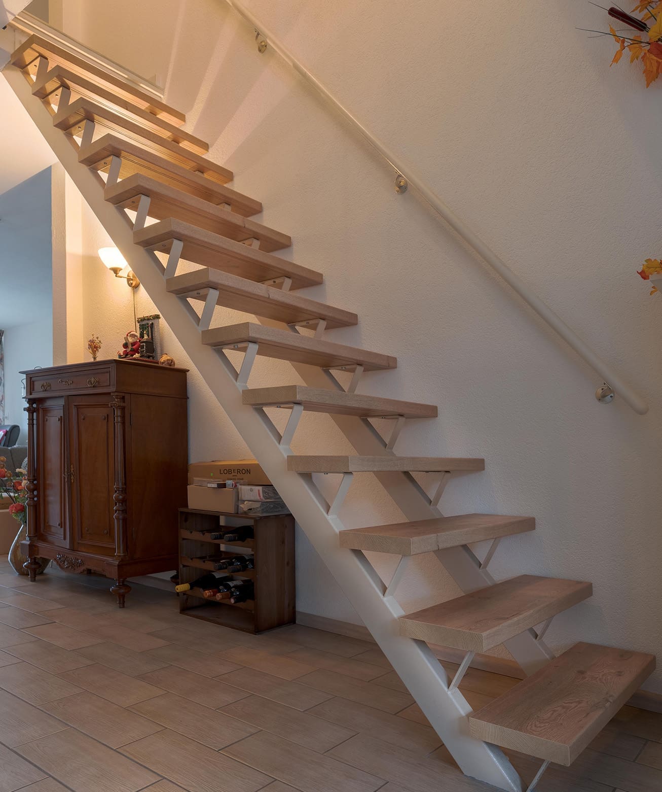volledige trap in beeld met bloktredes decor landhuis eiken